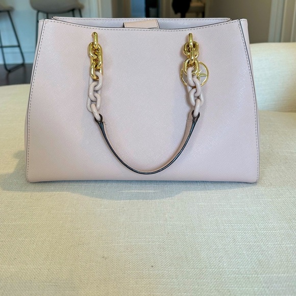 Michael Kors Cynthia Bag - Picture 2 of 10
